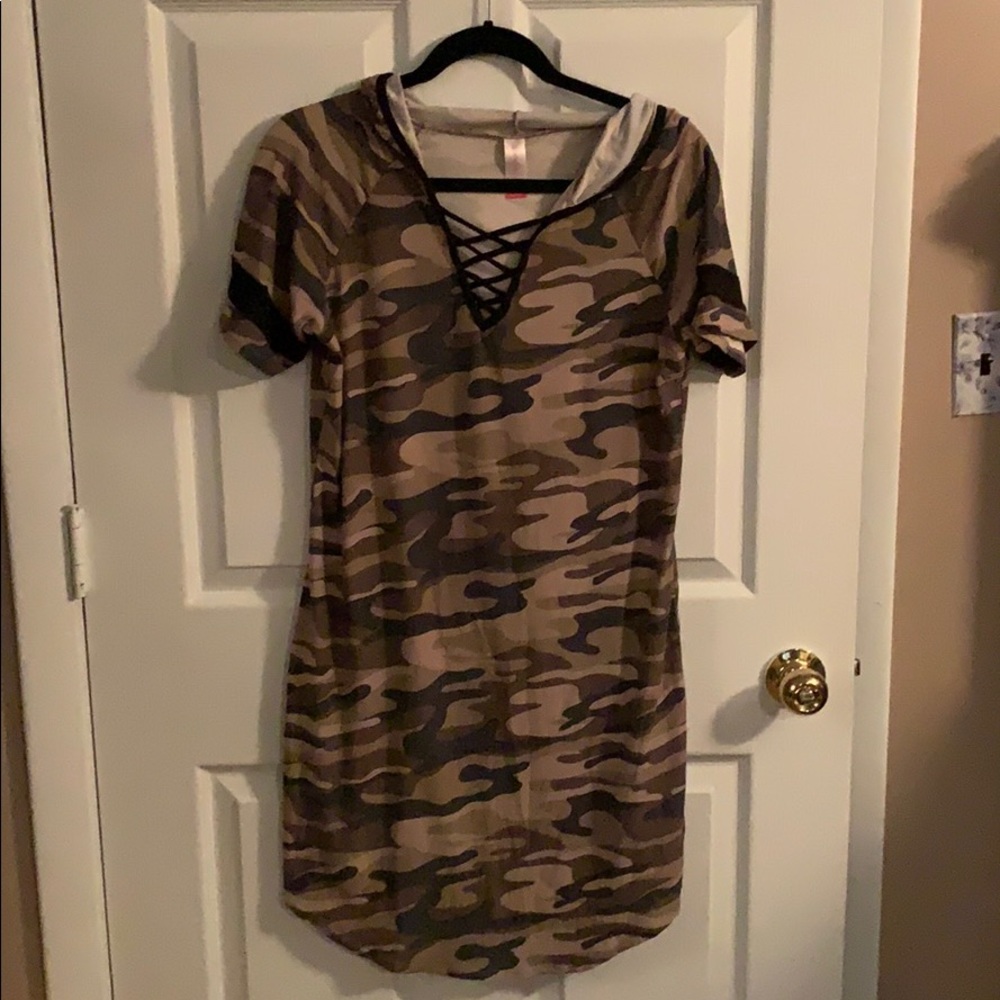Dress - Picture 1 of 2